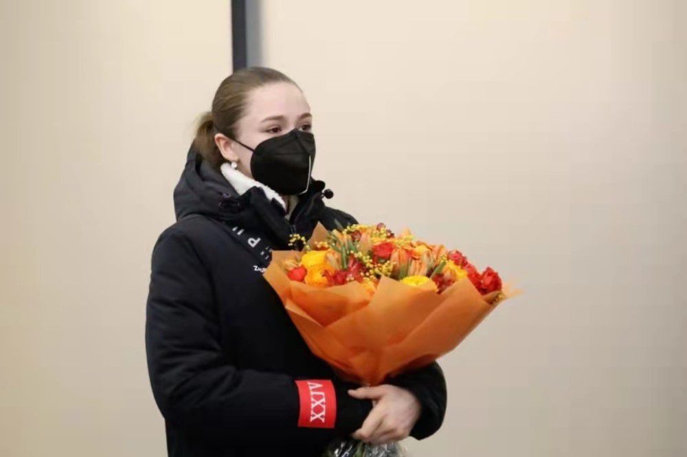 美女操比
